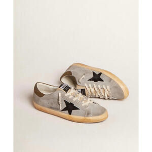 Golden Goose Super Star Sneakers (PLEASE CHECK AVAILABILITY BEOFRE PURCHASE)